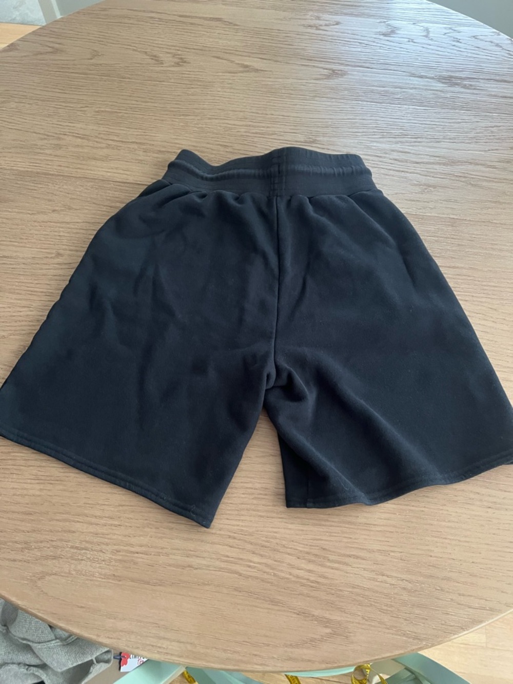 ALO Drawstring Shorts - Medium - Picture 5 of 6